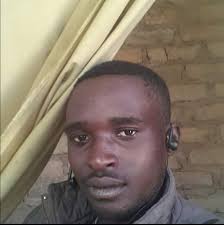 𝐏𝐚𝐢𝐭𝐚 𝟐𝐤 𝐩𝐫𝐢𝐳𝐞 𝐚𝐩𝐚 : 𝐖𝐚𝐧𝐭𝐞𝐝 𝐩𝐞𝐫𝐬𝐨𝐧 A  high-priority alert has been issued for Philisani Collins Nyathi, a former  employee of N-Richards in Gutu, in connection to a serious theft case. An