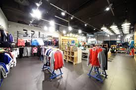 Zappos.com is our top pick for online shoe stores because it provides an excellent all round service, while offering a good range of shoes at competitive prices. 27 289 Shoe Store Photos Free Royalty Free Stock Photos From Dreamstime