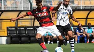 Neste ano, caso não perca para a ponte preta na noite de hoje (12), e para o vasco na próxima rodada, o. Cinco De Thomas 7 A 1 No Timao Fla E As Goleadas Nos Anos De Titulo Da Copinha Flamengo Ge