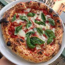 Check Out Which Italian Pizza Was The Reason For Friendship Between The Mafia And The Governm Italian Pizza Recipe Italian Pizza Italian Recipes