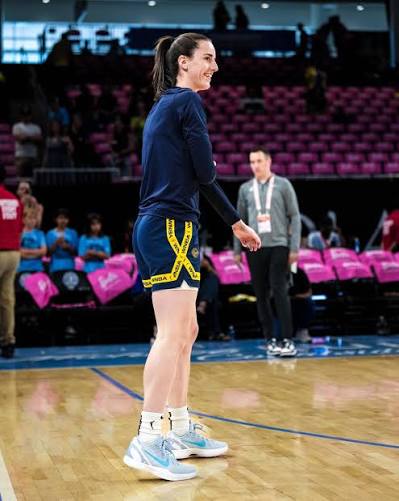 Caitlin Clark rocked her new Kobe V Protro PE's during today's warmups 🥶