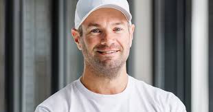 Josh Cairns's Instagram, Twitter & Facebook