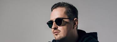 Zitti e buoni, de la banda maneskin ha logrado 524 puntos con los que ha dado a italia su tercer triunfo en el certamen europeo. Ubersetzung Was Singen Robin Schulz Wes In Den Lyrics Zu Alane Auf Deutsch Songtexte Com