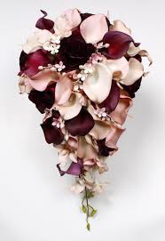 Bouquet en cascade cascading wedding bouquets calla lily bouquet bride bouquets bridal flowers flower looking for wedding bouquet ideas? Cascading Wedding Bouquet Cranberry Calla Lily Bouquet Etsy Calla Lily Bouquet Wedding Calla Lily Bouquet Calla Lily Bridal