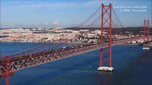 Ver com o santuário do cristo rei. Europe S Largest Suspension Bridge 25 De Abril Bridge Lisbon Youtube