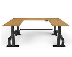 Italvetrine prides itself on always being attentive to evolving market demands. Xdesk