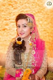 Simple Pakistan Wedding Mehndi Outfit Mehndi Brides