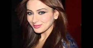 ما رأيكم صورة فرح يوسف نسخة من الموناليزا الشهيرة farah youtube idol