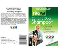 This can help reduce allergic reactions to bites and kill the fleas on your cat's body. Cat And Dog Shampoo Vitapet