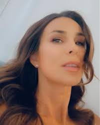 Annette McKenzie (@makeuphair_annette) • Instagram photos and videos