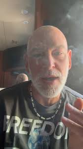 Live Stream Tonight, the last night of tour