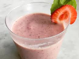 Due to the combination of ingredients, it has a good amount of dietary fiber, antioxidants, and enzymes that improve with only 160 calories, this satisfying beverage packs large doses of vitamin c and antioxidants. Low Calorie Smoothies 8 Recipes Under 250 Calories Cooking Light