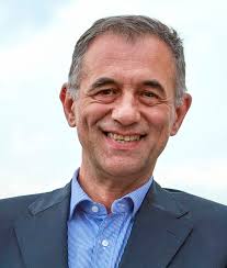 Carlo Capalbo's Instagram, Twitter & Facebook