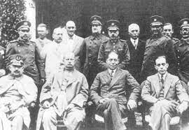 @alexc @jrap20 un enfrentamiento armado entre colombia y perú no involucra blindados fragatas como para pensar que peru es la potencia a enfrentar. Triunfo Militar Empate Diplomatico