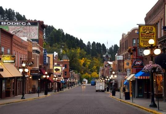 Cool small town - Deadwood, South Dakota - Road Trips with Tom