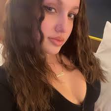 Iliana Aimee ✝️💕✨ (@queen.iliana) • Threads, Say more