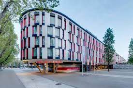 A buffet breakfast is served at the price of eur 18. Hilton Garden Inn Stuttgart Neckarpark Hotel Stuttgart Overview