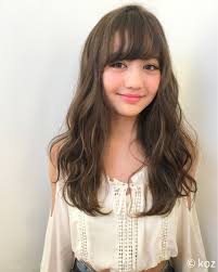 丸顔さんに似合う髪型 ひし形シルエットの小顔効果でより可愛く hair ヘア ビューティー ヘアスタイル 頬骨 髪型