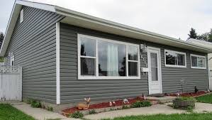 Over the summer, i chose all of the finishes and colors for a family member's new home being built. The Pros And Cons Of Vinyl Siding Blue Jay Exterior Renovations