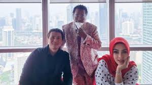 Kali ini admin mau kasih 40 40 koleksi foto pegawai bank cantik cantik merona dan manis terbaru (hijabers. 9krnl6qvqic2 M