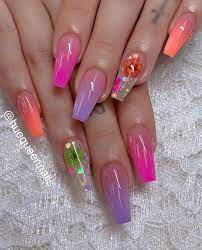 Uñas de acrílico con colores pastel. Unas Acrilicas Difuminadas
