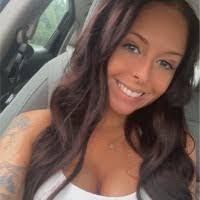 Kristen Gregory's Instagram, Twitter & Facebook