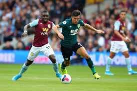 Learn all about the teams lineups at scores24.live! Kit Crimes A Twitter Apologies If This Has Been Explained Elsewhere But Difficult To See Why Burnley Couldn T Use Their Green Kit Tonight At West Ham It Was Worn Without