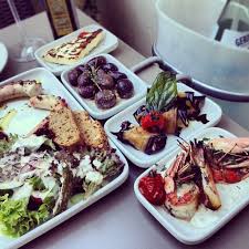 Foto Zu Restaurant Askitis In Dusseldorf Mydailydoseofgreece Lebensmittel Essen Restaurant Dusseldorf