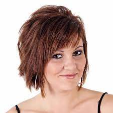 61 frisuren mittellang stufig mit schrägem pony ovales. Stufenschnitt Mit Schragem Pony Frisuren Mit Schragem Pony