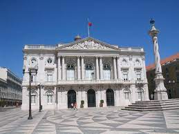 It's in a historic neighborhood known for its we've got 72 hotels to pick from within a mile of antigos paços do concelho. Edificio Dos Pacos Do Concelho