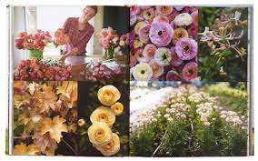In 2013, erin benzakein was a moderately successful flower farmer in washington's skagit valley, about an hour north of seattle. Floret Farm S A Year In Flowers Designing Gorgeous Arrangements For Every Season Flower Arranging Book Bouquet And Floral Design Book By Erin Benzakein Hardcover Barnes Noble
