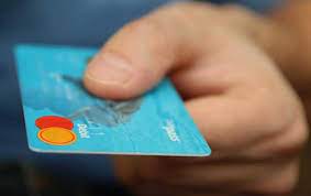 Dar la aceste produse financiare pot sa fie abonati o categorie numeroasa de restantieri. Salariul Minim 2017 Majorare Cu 200 De Lei Pe Brut De La 1 Februarie Potrivit Sefului Psd Cat Vor Plati Patronii Si Cat Vor Primi Angajatii