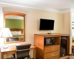 Check out these fun places. Econo Lodge North Hotel Knoxville University Of Tn Hotel