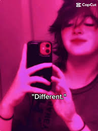 The weird freshmen year bowl cut did NOT go hard🙁