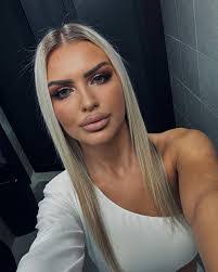 Jelena Ilic's Instagram, Twitter & Facebook