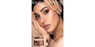 Il pancione nudo, e «luna dentro». Digital Dust Firma Il Progetto Di Comunicazione Dedicato Alla Capsule Collection Belen Per Diego Dalla Palma Milano Ym