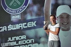 Tennis player from trying to put this fluffy yellow thing between the lines. Ojciec Igi Swiatek O Porownaniach Corki Do Agnieszki Radwanskiej Nie Maja Sensu Bo To Zupelnie Inne Tenisistki Laczy Je Tylko Wimbledon Polska Times