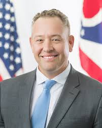 Dennis Deters's Instagram, Twitter & Facebook