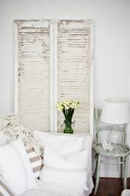 Makeover Vintage Shutters Get The Beach Cottage Decor Look Life By The Sea Ukrashenie Kottedzha Vnutrennie Stavni Domashnie Interery