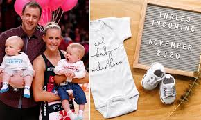 Joseph howarth joe ingles (born 2 october 1987) is an australian professional basketball player for the joe ingles biography, ethnicity, religion, interesting facts, favorites, family, updates, childhood. Joe And Renae Ingles Reveal They Re Expecting Their Third Child Daily Mail Online
