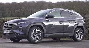 Gri dark knight perlat (yg7) negru. 2022 Tucson Review Is Overly Critical Of Hyundai S Compact Suv But Is It Fair Carscoops