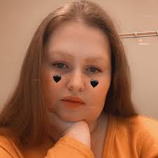 This is a “reviewer” who tagged the author Adalyn Grace in a 3 part story  bashing her books & saying the most nastiest, vilest things about her  writing & books The entitlement.