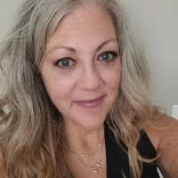 Shannon Mikesell's Instagram, Twitter & Facebook