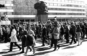 Scan Karl Marx Stadt 01 05 1973 2003 Karl Marx Karl East Germany