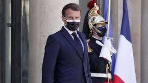 Alors que cette mesure devait prendre fin le 30 juin prochain, le premier ministre jean castex a annoncé ce mercredi midi que les français n'auront plus à respecter cette règle sanitaire à compter du 20 juin prochain. Covid 19 Deconfinement Prudent En Vue Levee Du Couvre Feu Prevue Le 2 Juin