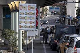 Während große grenzübergänge durchgehend täglich geöffnet sind kann es bei kleineren grenzposten sein, dass diese kurzzeitig nicht besetzt sind. Neun Grenzubergange Zu Italien Werden Geschlossen 1815 Ch