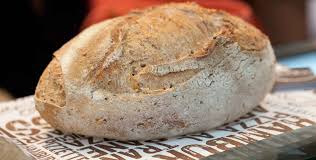 I consigli, passo dopo passo, per preparare a casa il pane in cassetta, un'ottima alternativa al pane comune, da usare con creme dolci o salate. Pane Con Lievito Madre La Ricetta Perfetta Di Renato Bosco Foto E Video
