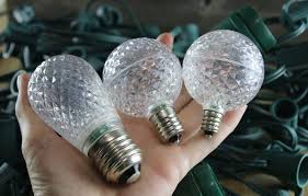 Let's take a look at the most common light bulb base sizes across the three main bulb base types. E12 E17 E26 What Is The Difference Christmas Light Source Blog