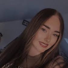 Can anyone replace my windscreen today please 😭