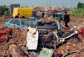 Strage di capaci) was a terror attack by the sicilian mafia which took place on 23 may 1992 on highway a29, close to the junction of capaci, sicily. La Strage Di Capaci